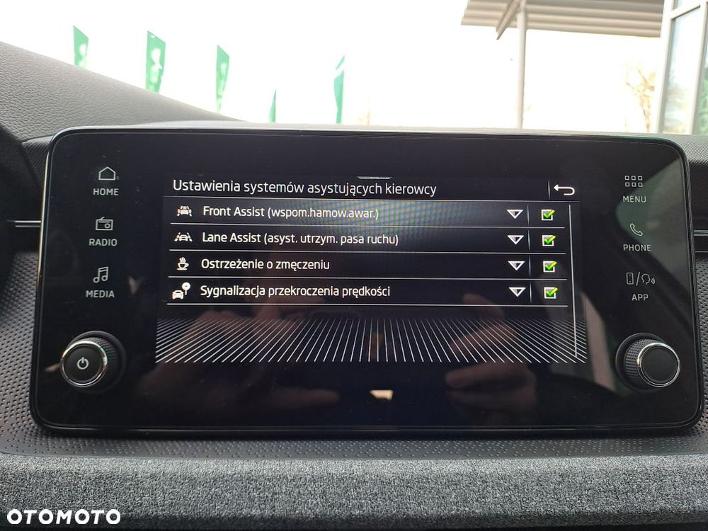 Skoda Kamiq 1.0 TSI Selection DSG - 11