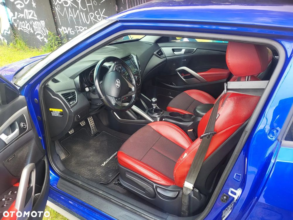 Hyundai Veloster - 9