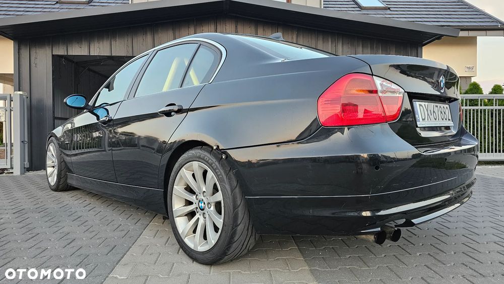 BMW Seria 3 325i - 5