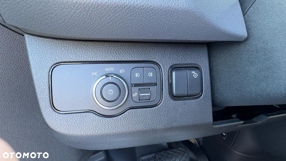 Mercedes-Benz Sprinter - 30