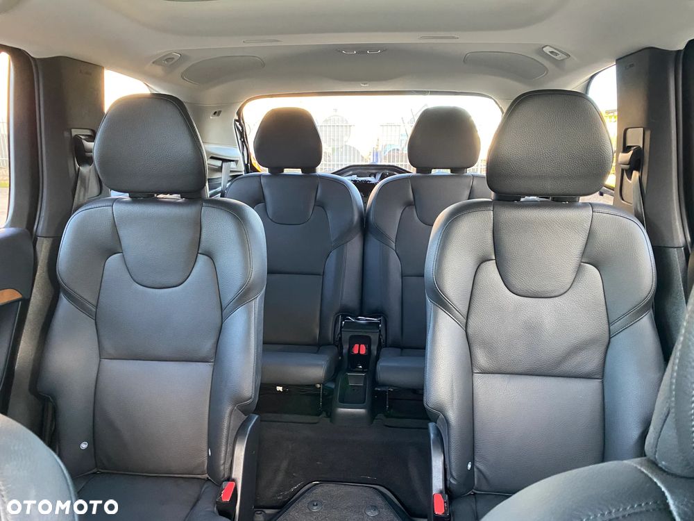 Volvo XC 90 - 37