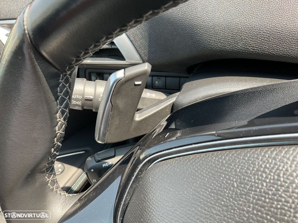 Peugeot 3008 1.6 Hybrid4 Allure e-EAT8 - 21