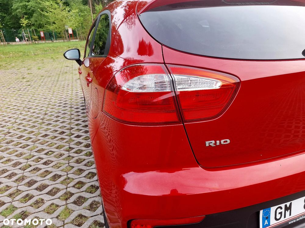 Kia Rio 1.2 Dream Team Edition - 23