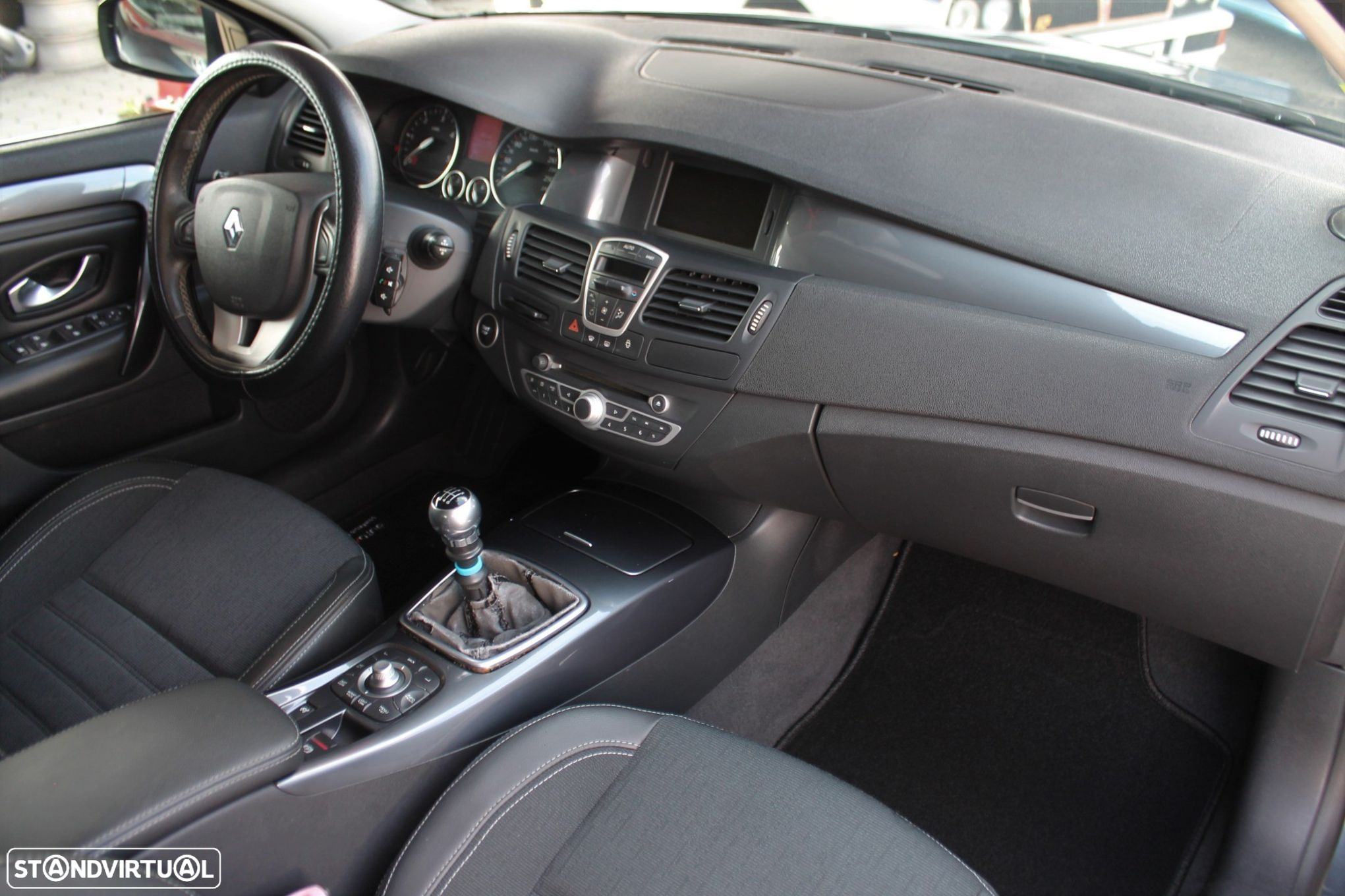 Renault Laguna Break 1.5 dCi Dynamique S - 9