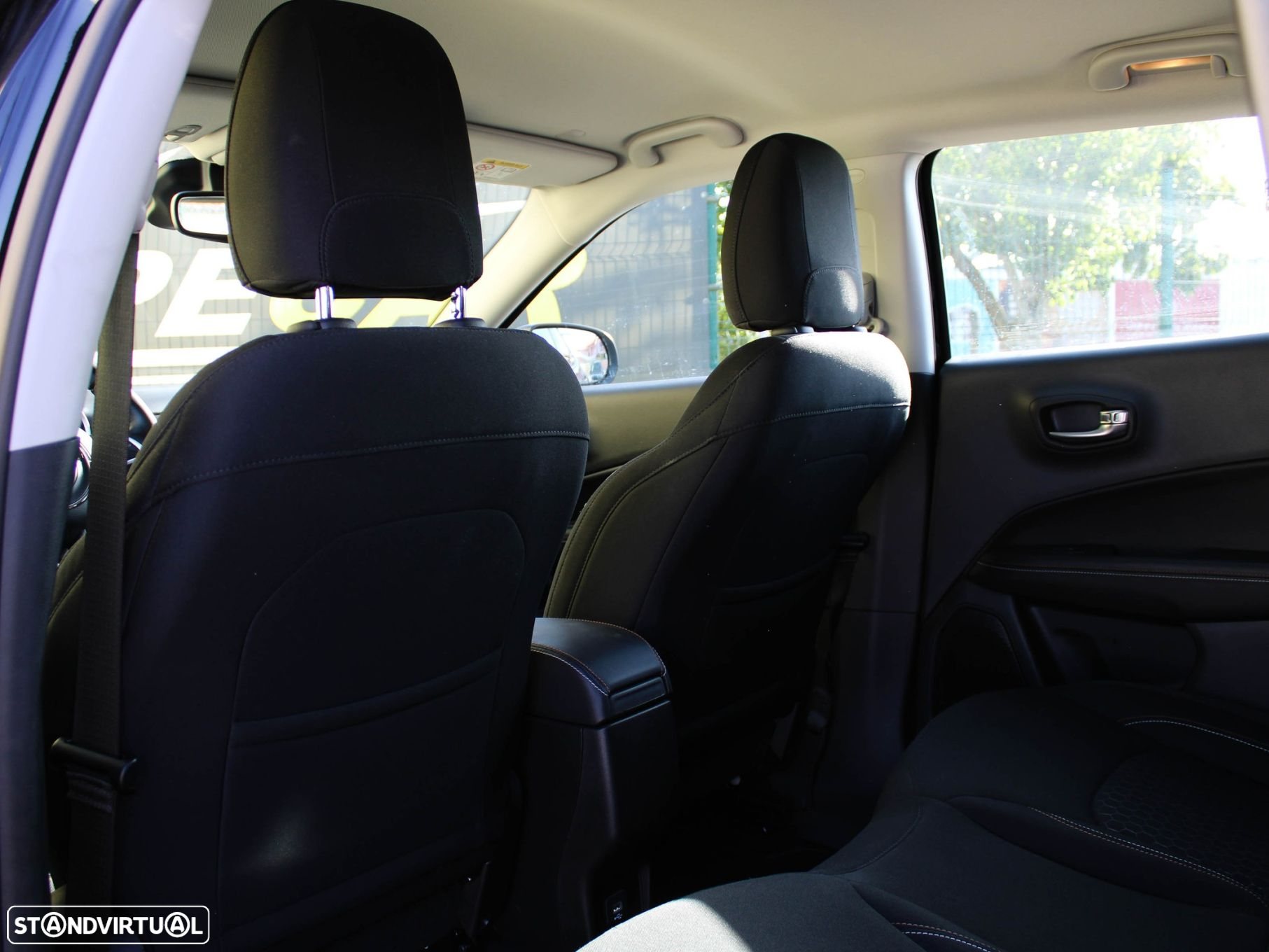 Jeep Compass 1.3 T Sport - 44