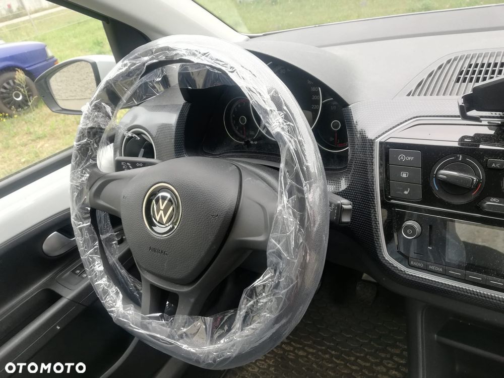 Volkswagen up! 1.0 street - 7