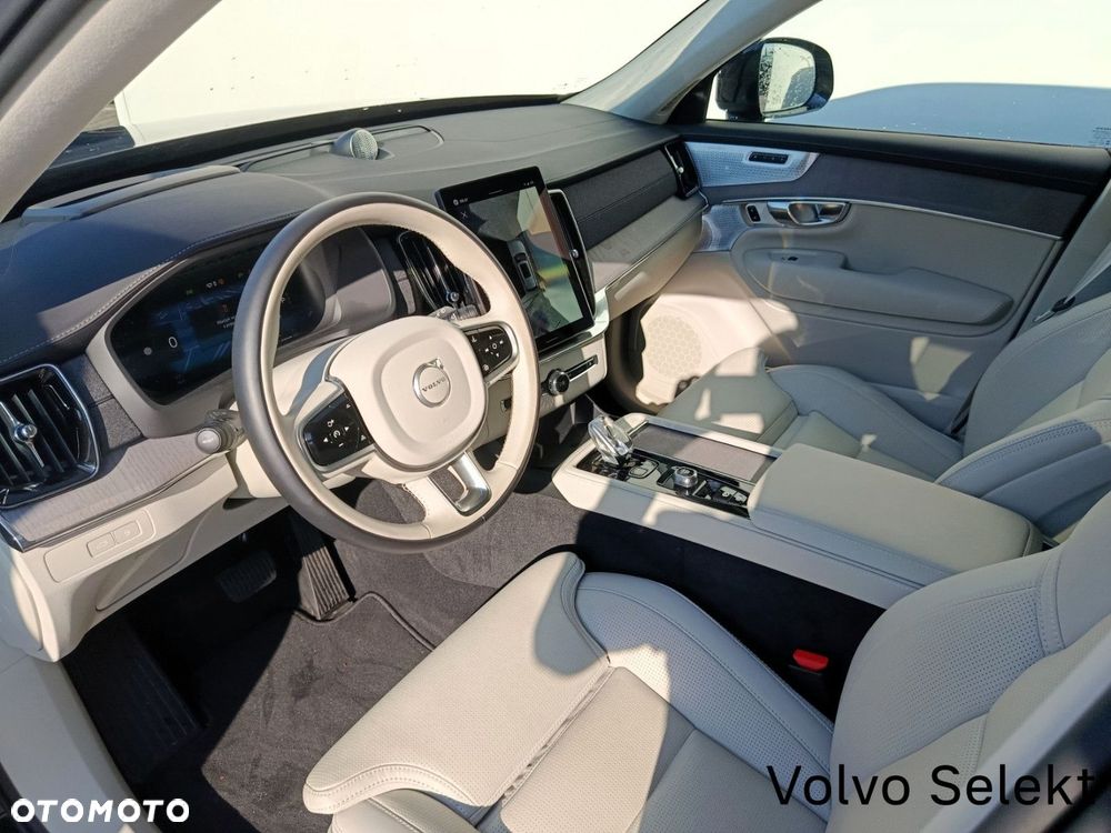 Volvo XC 90 - 9
