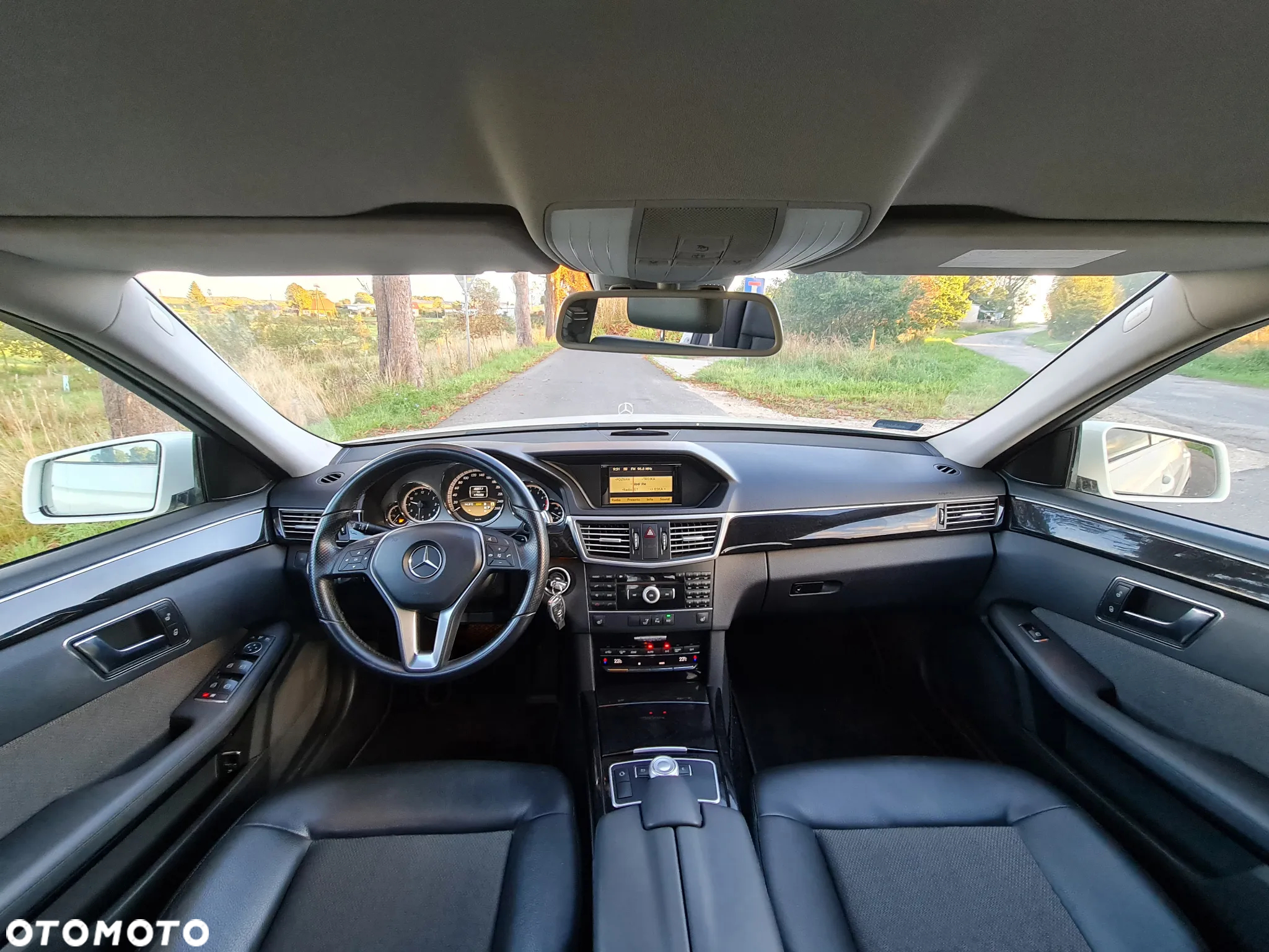 Mercedes-Benz Klasa E 200 CGI BlueEffICIENCY Avantgarde - 6