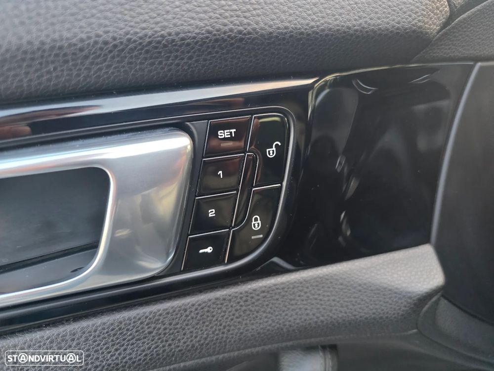 Porsche Panamera 4 E-Hybrid Executive - 20