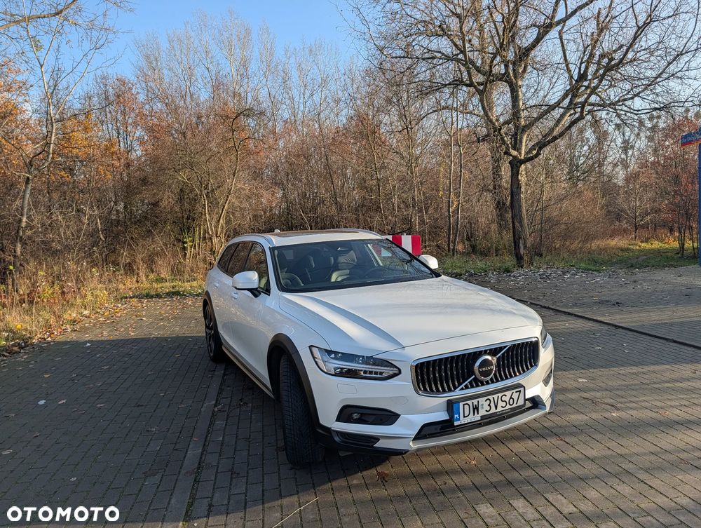 Volvo V90 Cross Country - 8