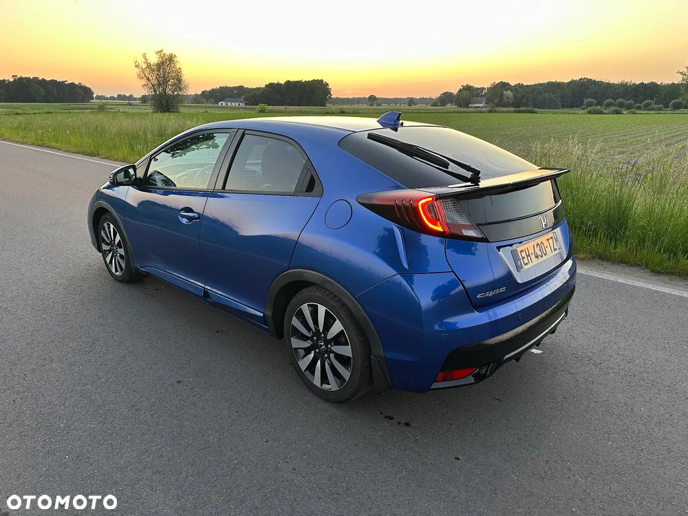 Honda Civic 1.6 i-DTEC Executive Black Edition - 10