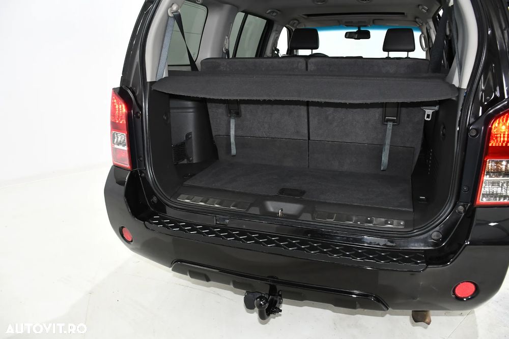 Nissan Pathfinder 3.0 dCi V6 All Mode 4X4 LE Aut. - 23