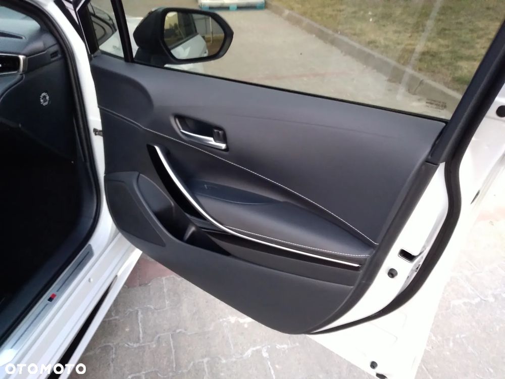 Toyota Corolla 1.8 Hybrid GR Sport - 12