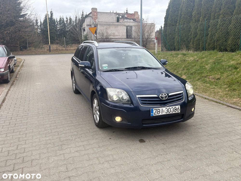 Toyota Avensis 2.0 D-4D Platinium - 2