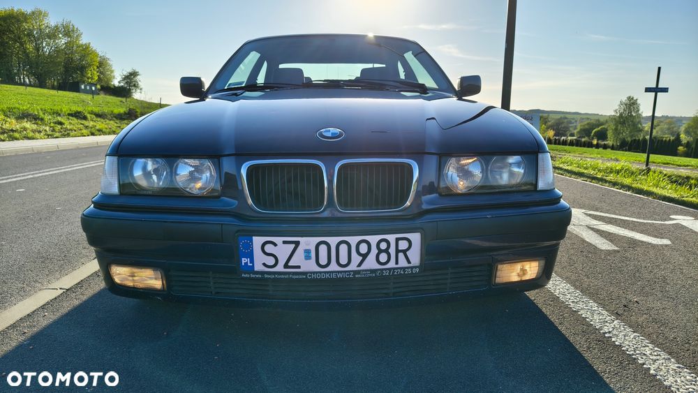 BMW Seria 3 323i - 19