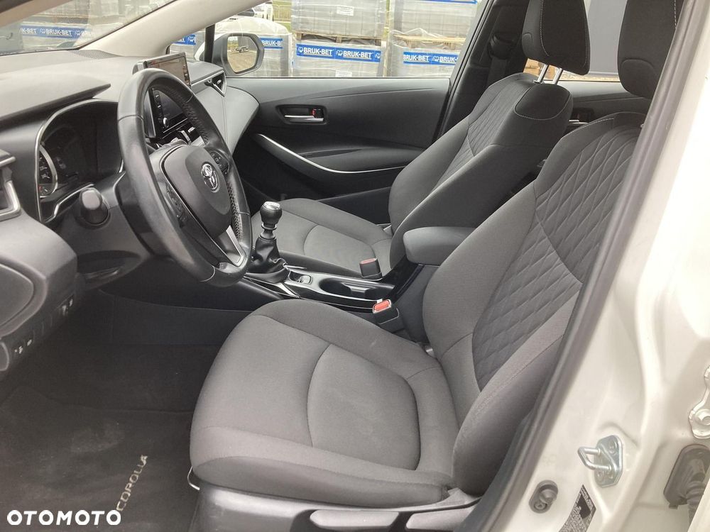 Toyota Corolla 1.6 Comfort - 16