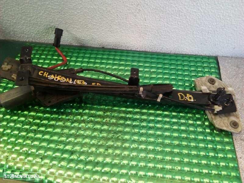 ELEVADOR FRENTE DIREITO CHRYSLER NEON - 1