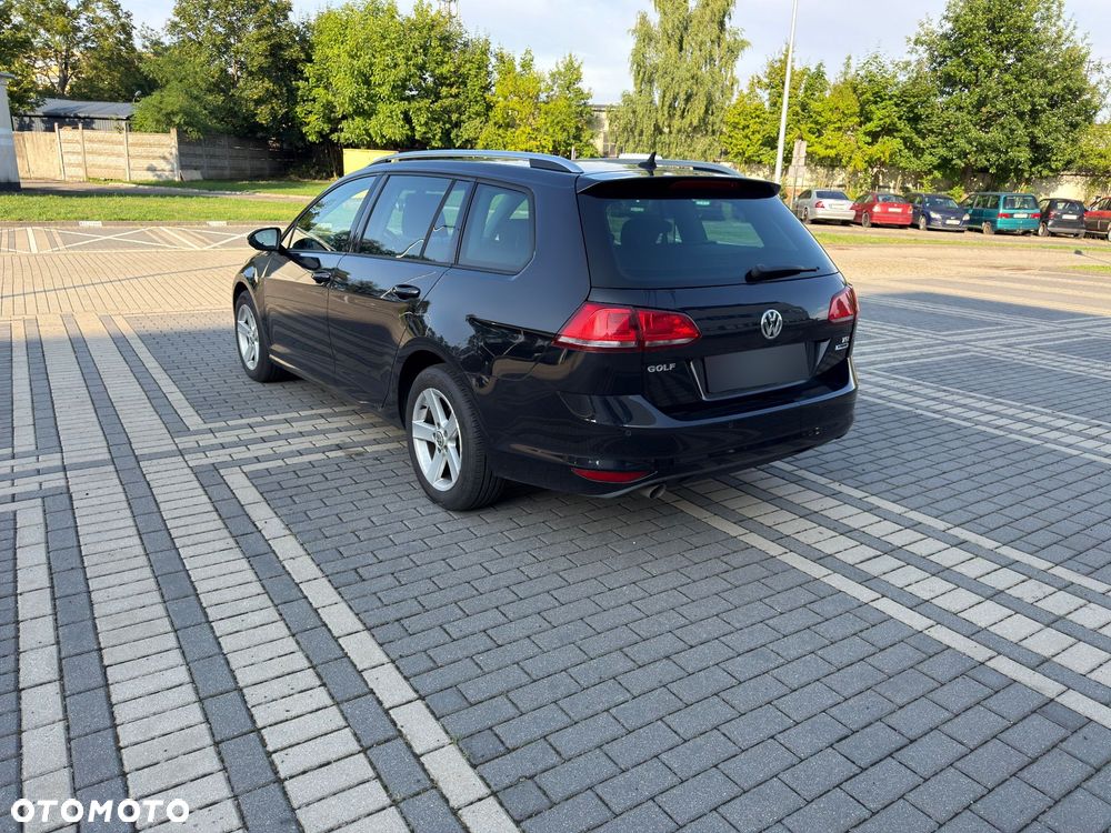 Volkswagen Golf - 2