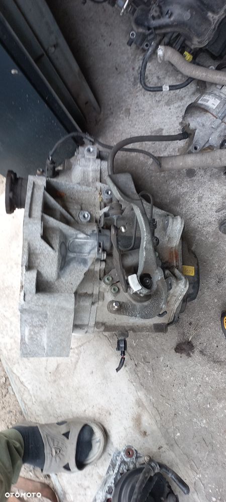 SKRZYNIA BIEGÓW VOLKSWAGEN NEW BEETLE 1.6 JGU  poznan