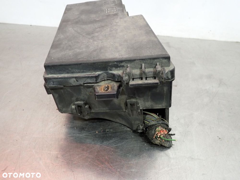 SKRZYNKA BEZPIECZNIKÓW FORD FOCUS MK2 LIFT 3M5T-14A067-BC  3M5T-14A142-AB  8M5T-14K733-VBA  3M5T-14A076-AF - 6