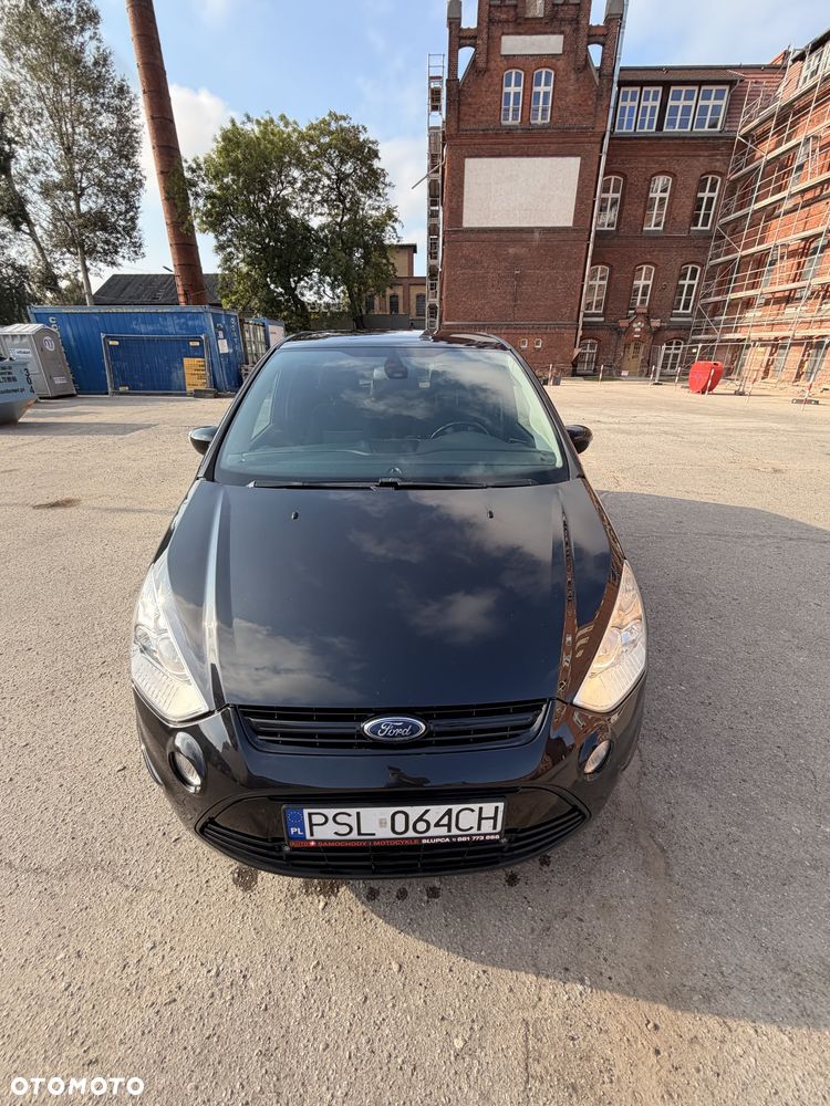 Ford S-Max 2012 photo 2