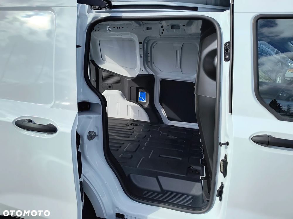 Ford Inny - 12