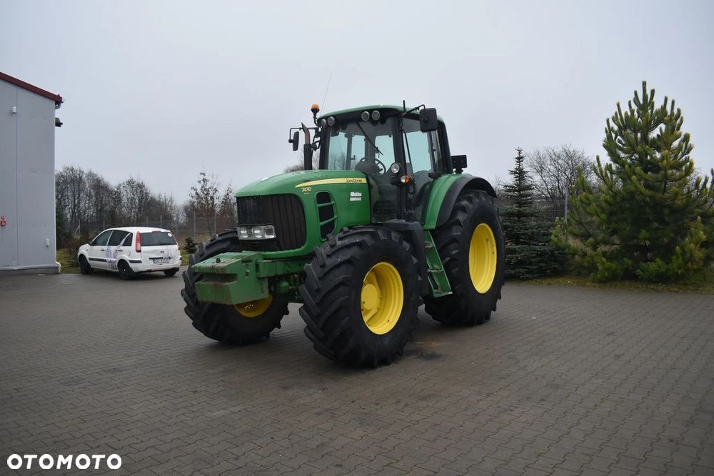 John Deere 7430 - 3