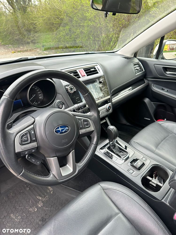 Subaru Legacy - 13