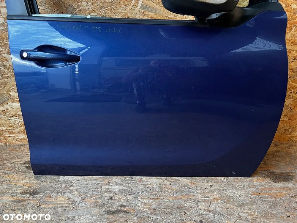 Drzwi PRZEDNIE PRAWE prawy przód PEUGEOT 208 I Kod lakieru: KUC KUCD - 7