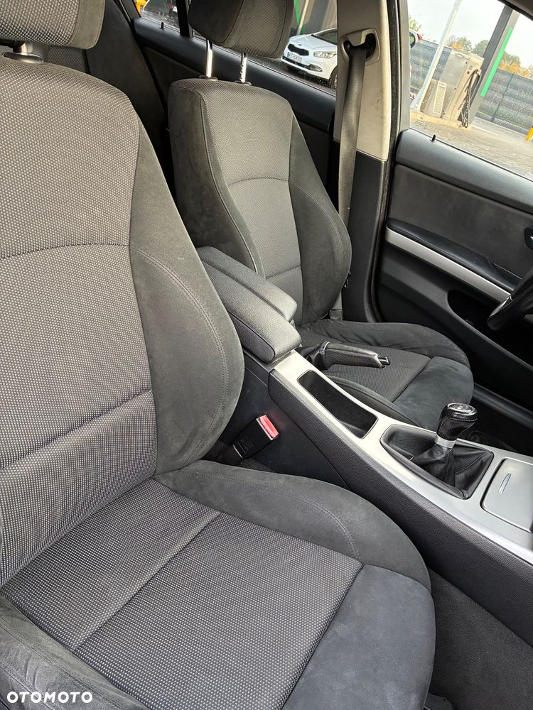 BMW Seria 3 325i - 15