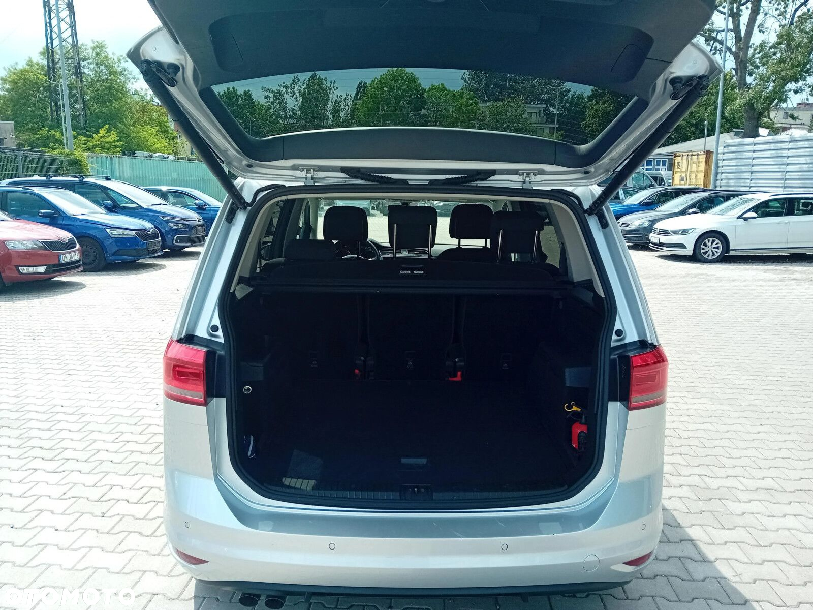 Volkswagen Touran 2.0 TDI BMT Comfortline DSG - 22
