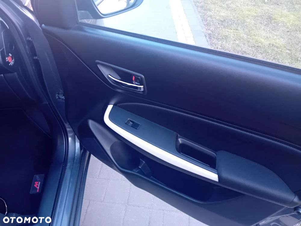 Suzuki Swift 1.2 Dualjet Allgrip Comfort - 21