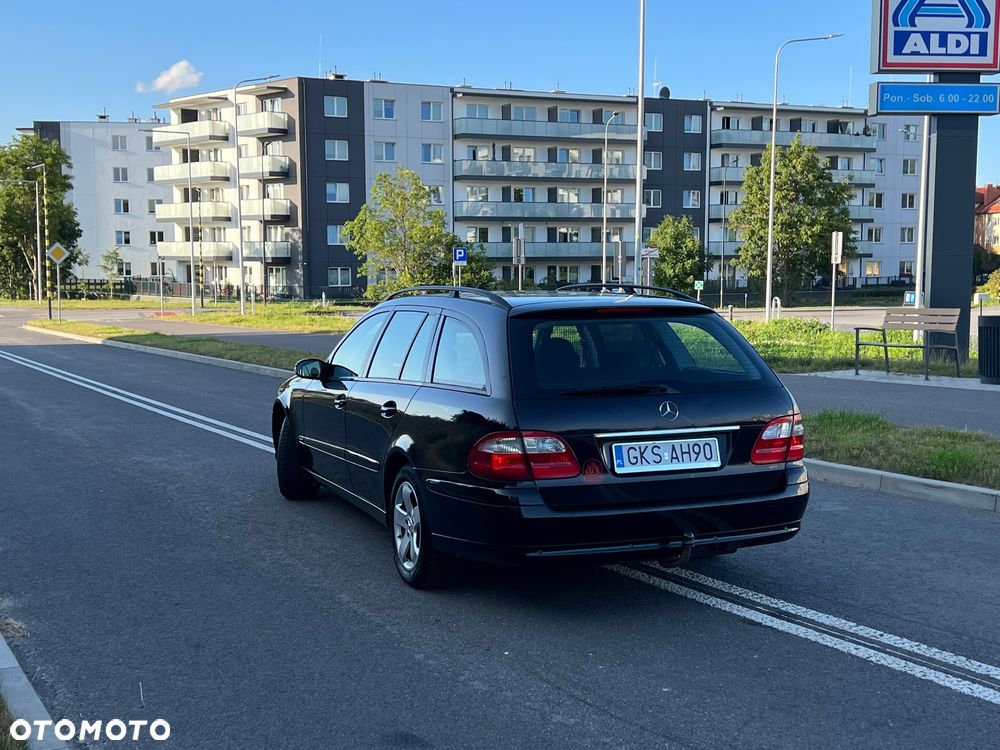 Mercedes-Benz Klasa E 270 CDI T Classic - 5