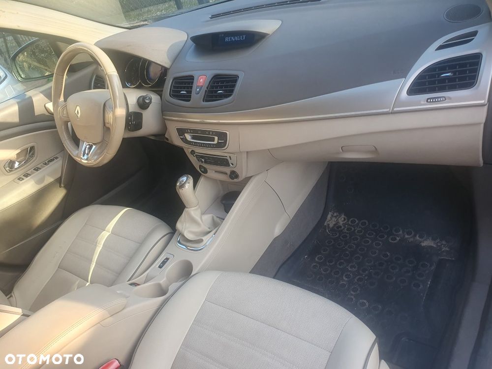 Renault Fluence 1.6 16V Privilege - 12