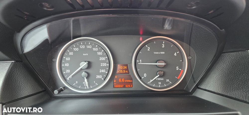 BMW Seria 5 520d - 14