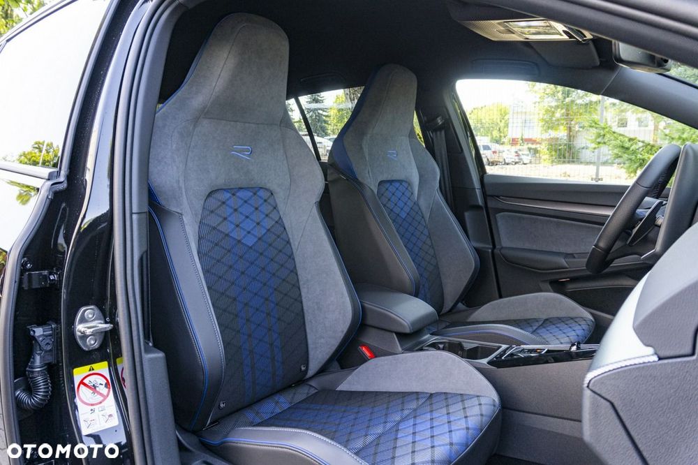 Volkswagen Golf - 26