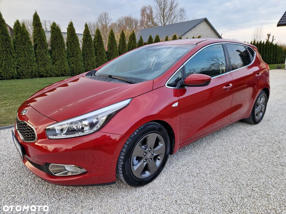 Kia Ceed 1.4 CVVT Fifa World Cup Edition - 9