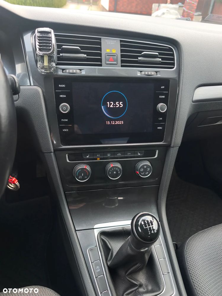 Volkswagen Golf 1.0 TSI (BlueMotion Technology) Trendline - 23