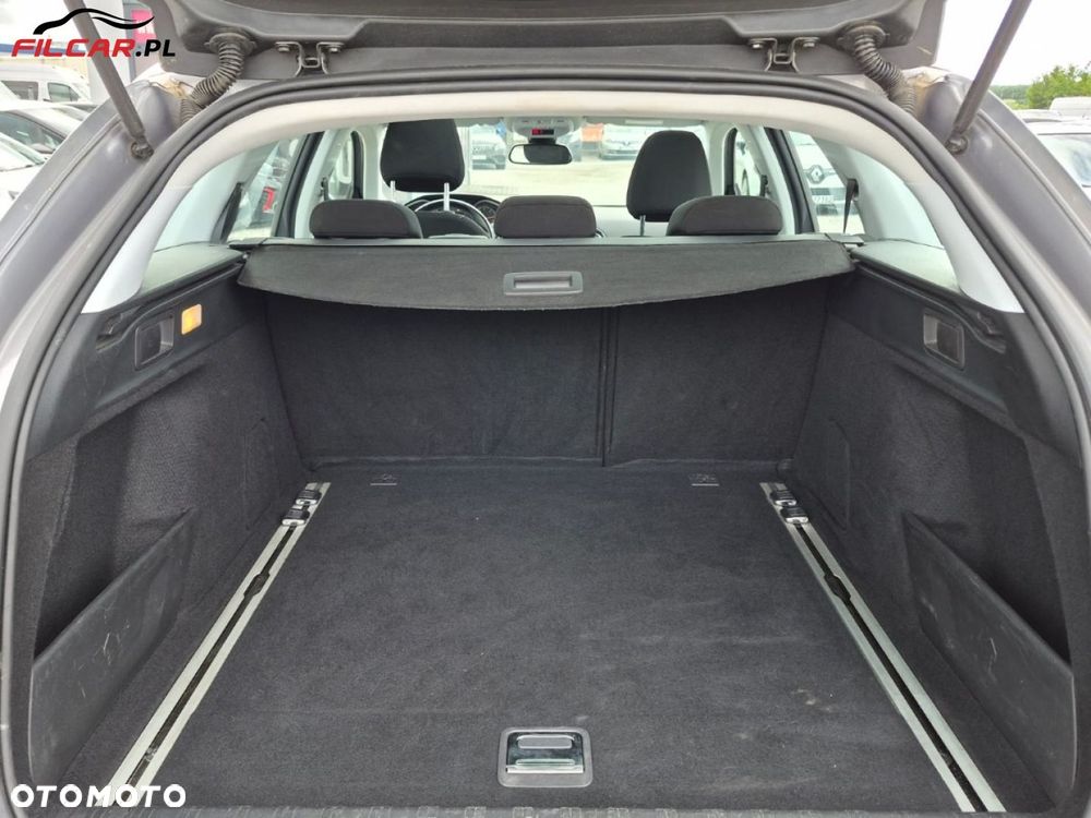 Peugeot 308 - 24