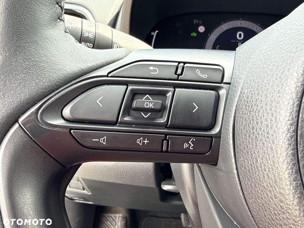 Toyota Yaris Hybrid 1.5 Style - 16