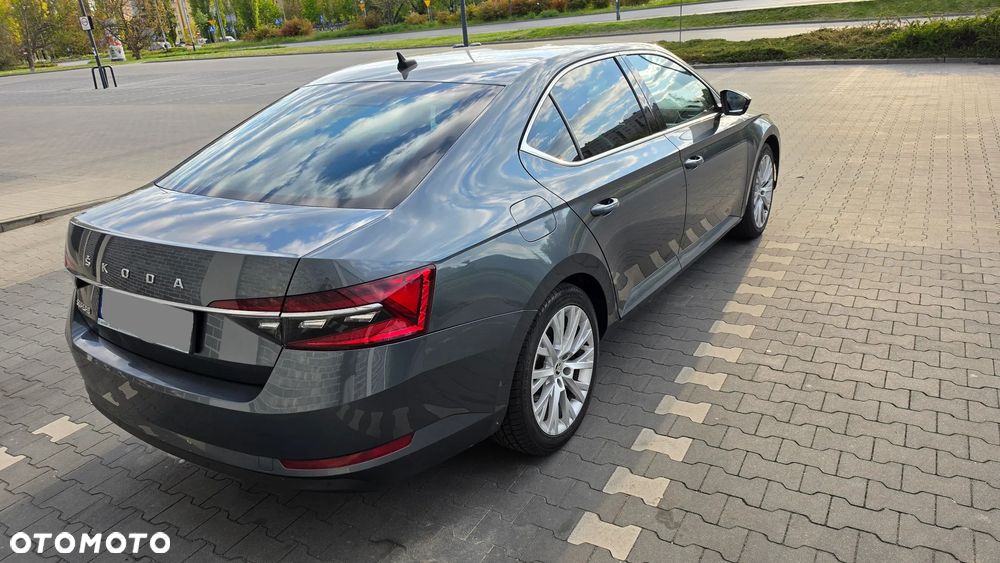 Skoda Superb 2.0 TDI SCR Ambition DSG - 8