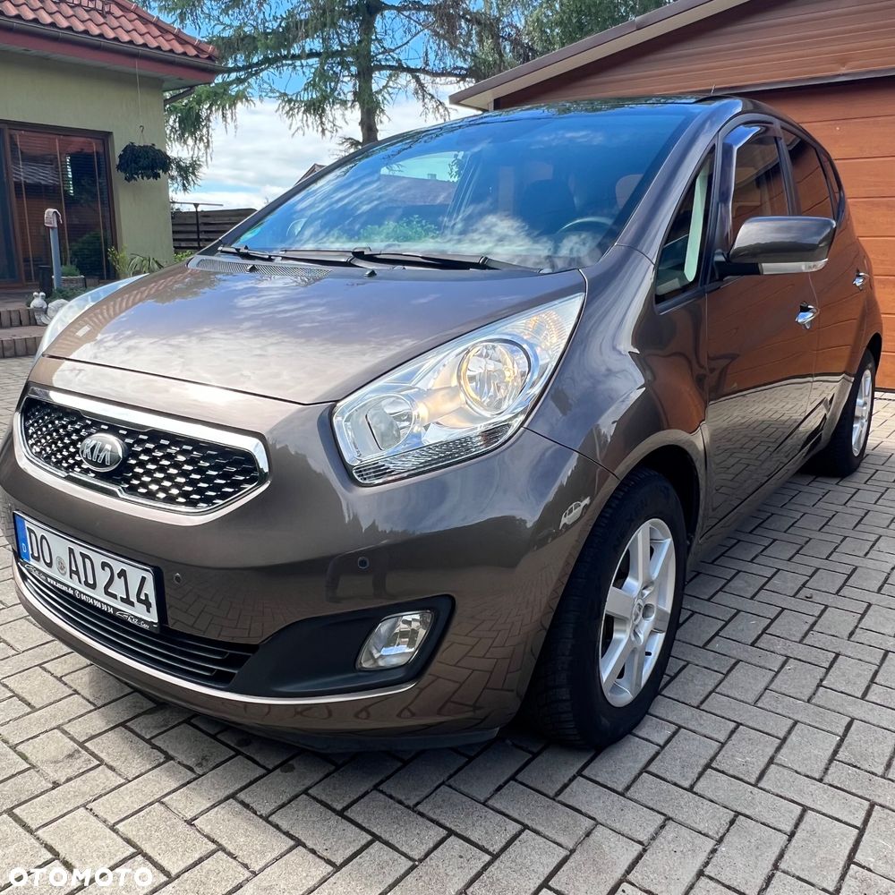 Kia Venga 1.6 CRDi 128 Fifa World Cup Edition - 2