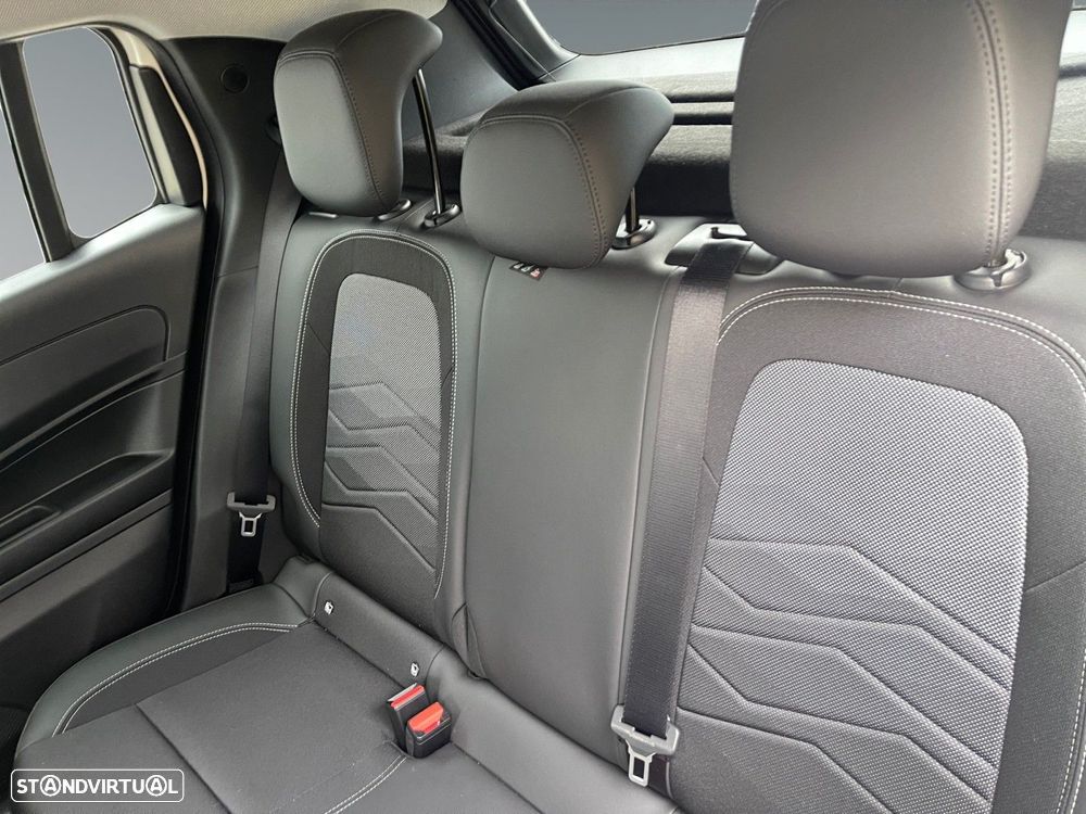 Jeep Avenger 1.2 GSE T3 Summit - 13