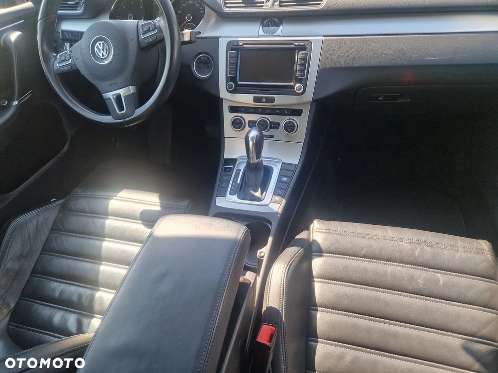 Volkswagen Passat 2.0 TDI 4Mot Highline DSG - 8