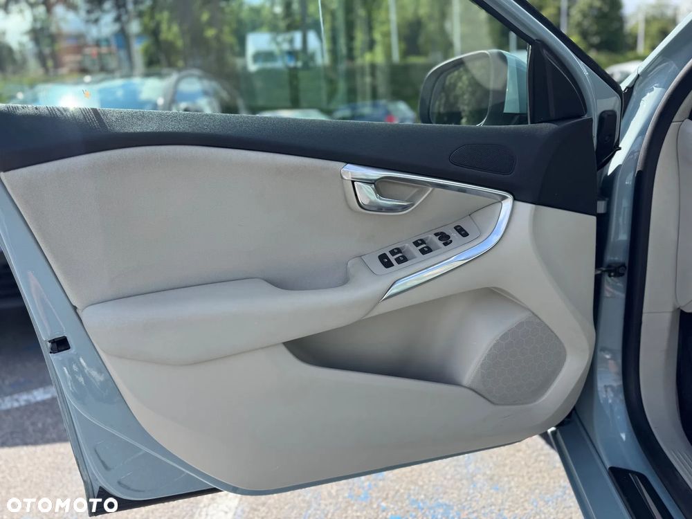 Volvo V40 D4 Drive-E Inscription - 17