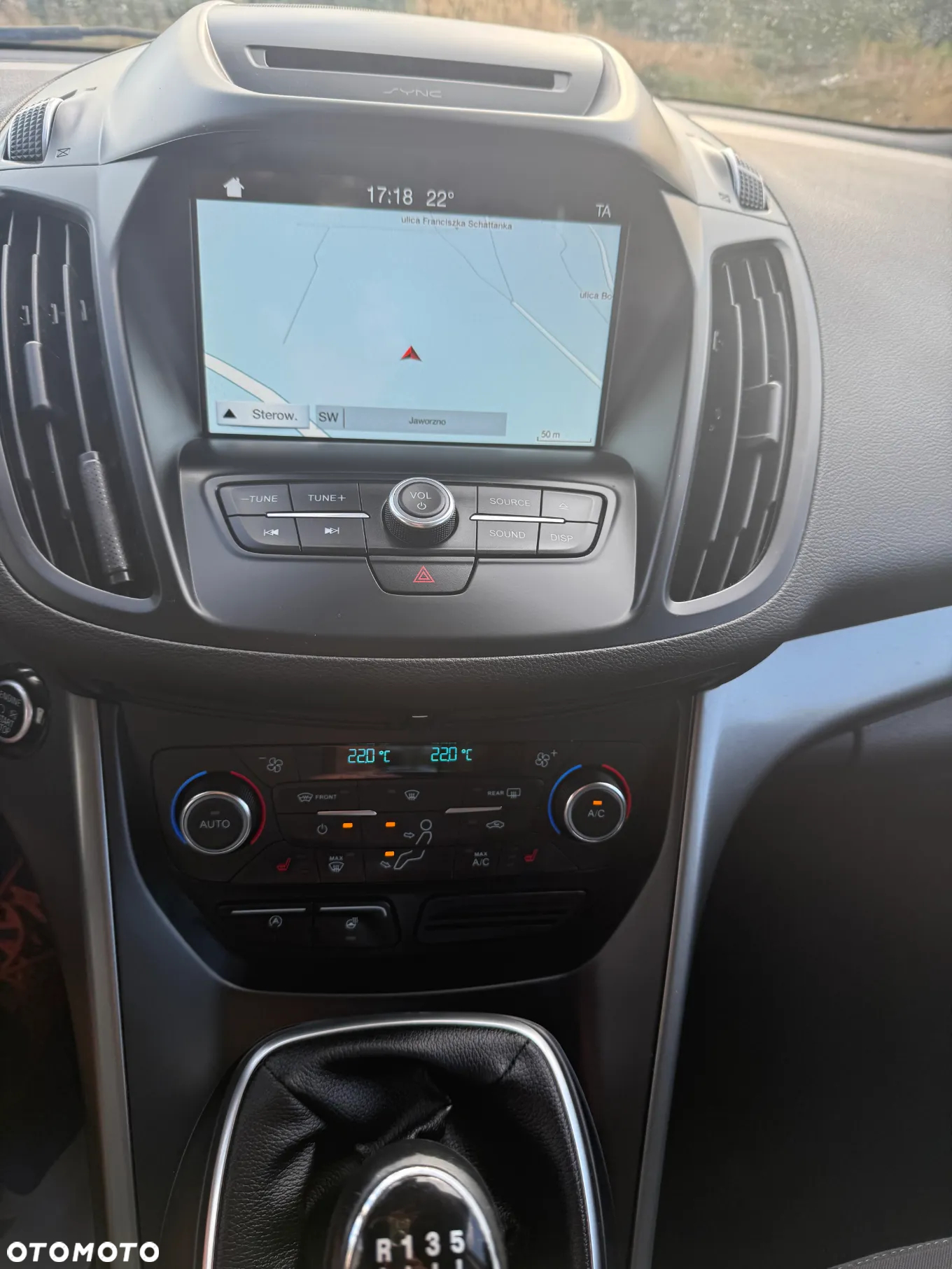 Ford Kuga 1.5 EcoBoost TITANIUM - 11