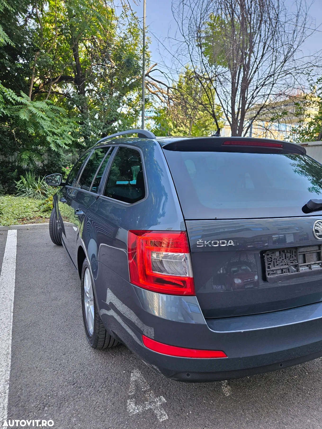 Skoda Octavia 1.6 TDI AMBITION - 17