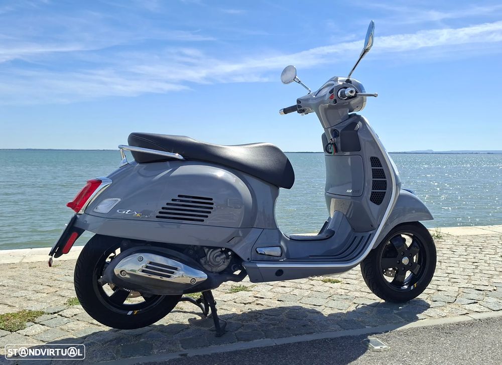 Vespa GTS Super SuperTech - 1