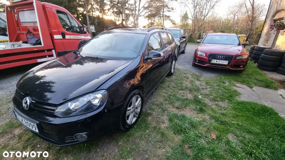 Volkswagen Golf 2.0 TDI DPF MATCH - 8