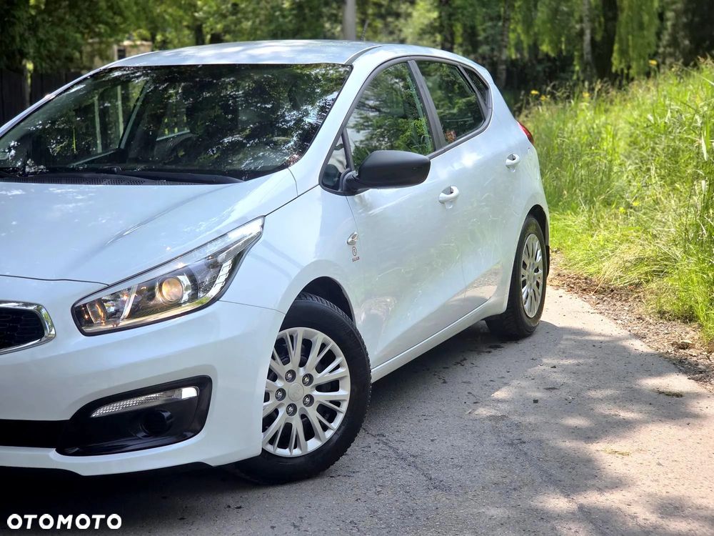 Kia Ceed Cee'd 1.4 M - 24